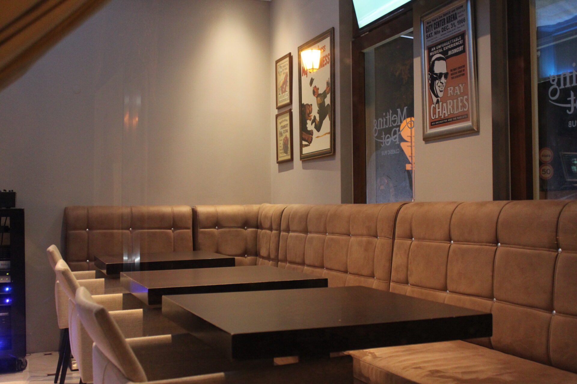 melting-pot-classic-pub-photos-68